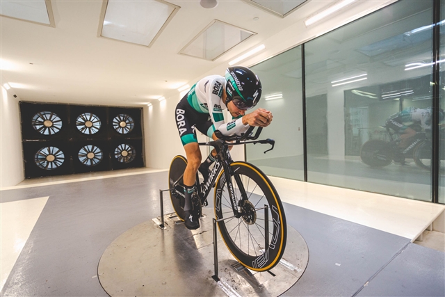 BORA - hansgrohe x Specialized RETUL FITigD[ tBbgj