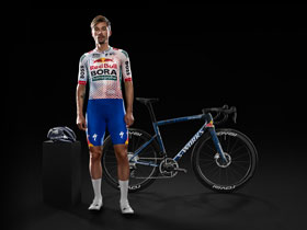 Red Bull - BORA - hansgrohe c[EhEtXRNV