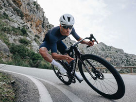 �V�����N�ɁA�V���������