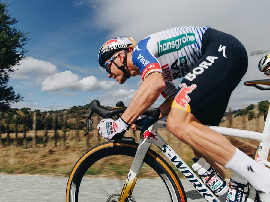 �����R�̂悤�ɑ��낤: Red Bull - BORA - hansgrohe 2026�N�E�F�A�o��