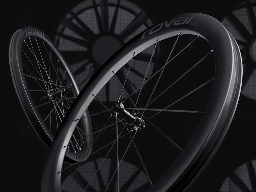 �t���b�g�`�󂪓����A�ő��̃O���x���z�C�[��